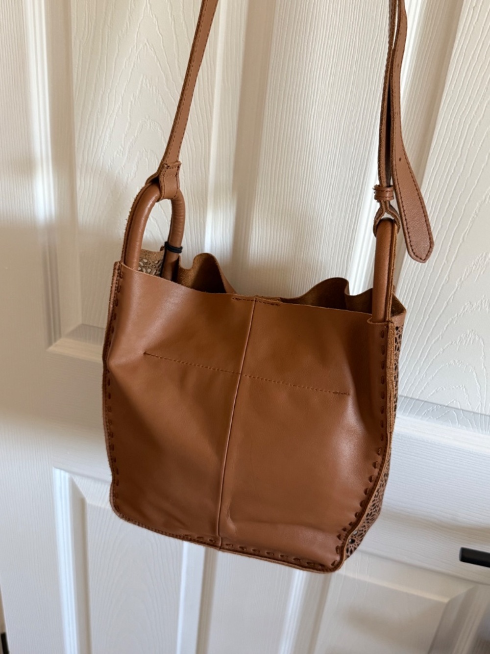 The Sak Los Feliz leather crossbody with laser cutouts. - Picture 4 of 16